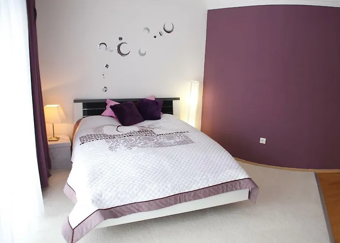 Lila Apartman